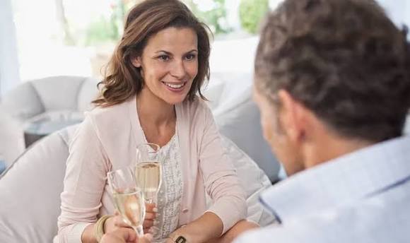 Signs a Married Woman May Be Interested in You